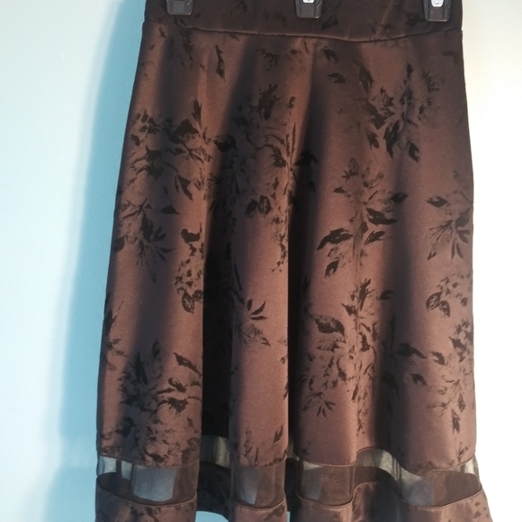Dresses & Skirts - Skirt